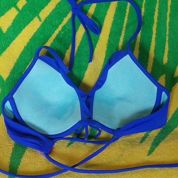 Victoria's Secret Swimpush-up bikini top - Picture 2 of 3